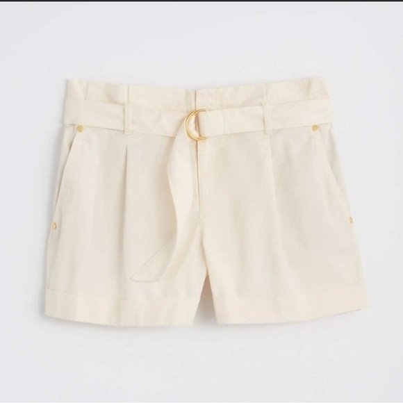 LOFT Cream Belted Paperback Shorts Size 4 - Picture 1 of 9